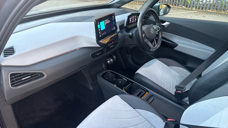 Volkswagen ID.3 150kW Family Pro Performance 58kWh 5dr Auto Electric Hatchback